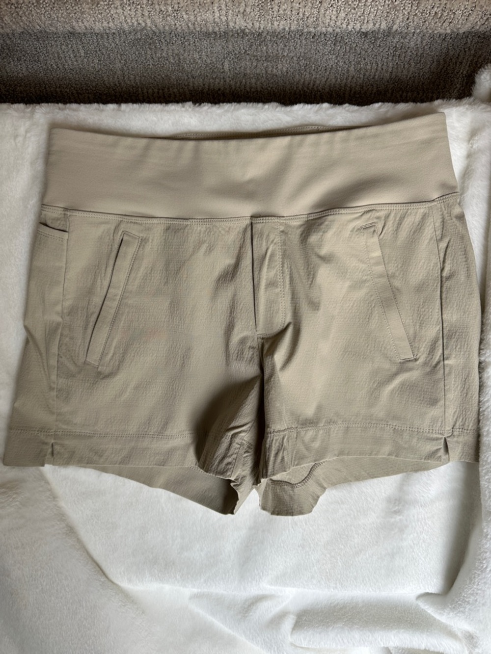 Athleta Trekkie North Short